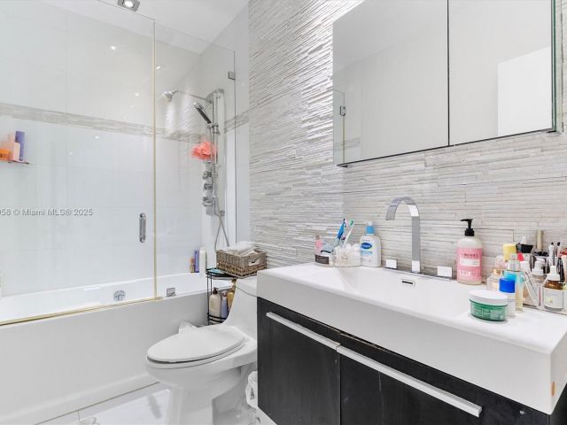 Продажа квартиры #1523 - фото 6813409