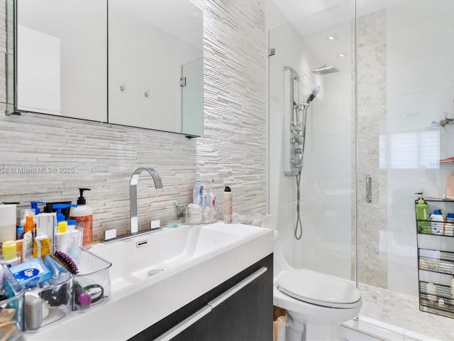 Продажа квартиры #1523 - фото 6813413