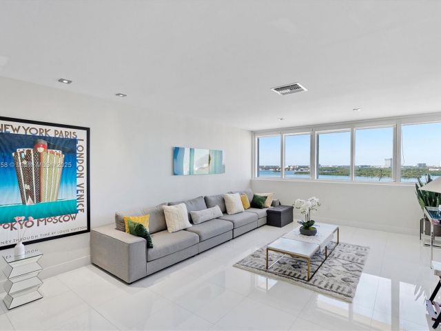 Продажа квартиры #1523 - фото 6813424