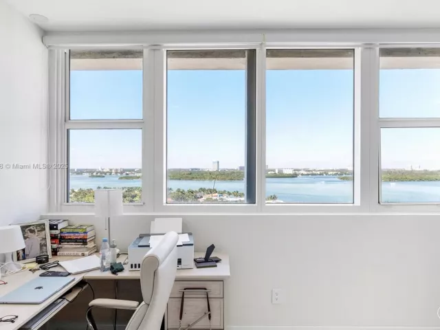 Продажа квартиры #1523 - фото 6813411