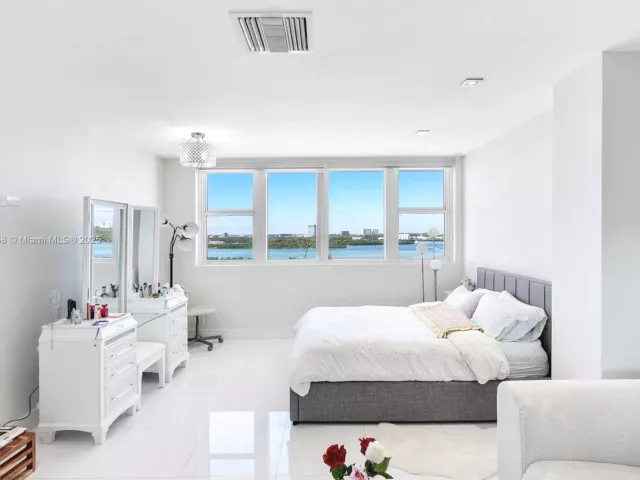 Продажа квартиры #1523 - фото 6813412