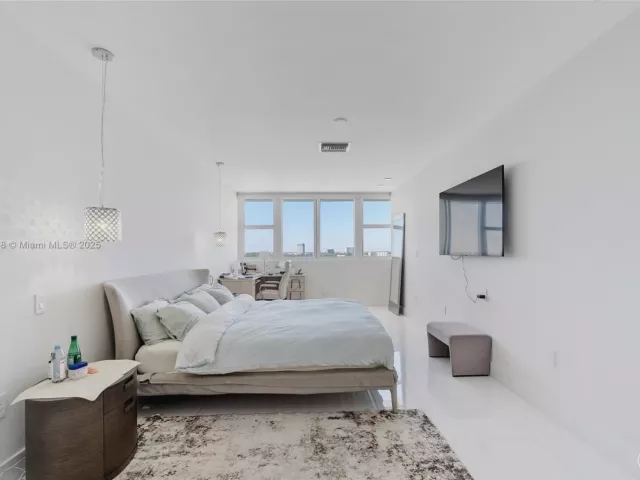 Продажа квартиры #1523 - фото 6813415