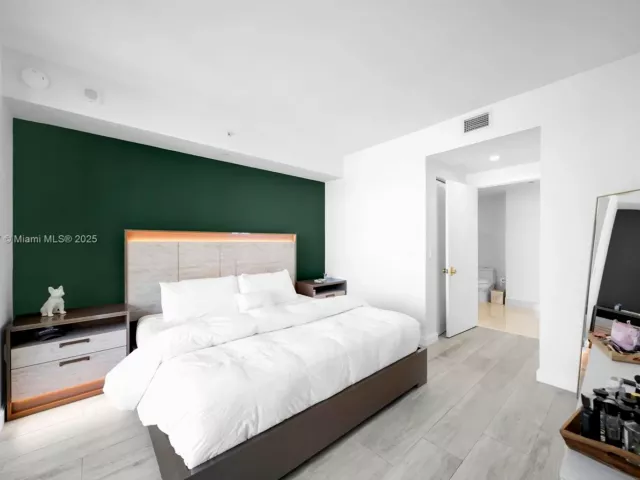 Продажа квартиры #3909 - фото 6813455