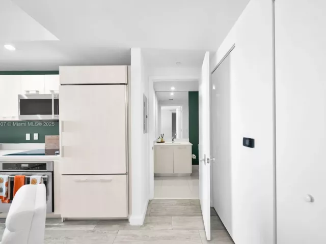 Продажа квартиры #3909 - фото 6813460