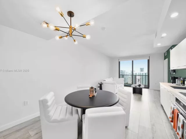 Продажа квартиры #3909 - фото 6813461