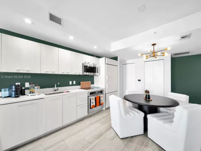 Продажа квартиры #3909 - фото 6813462