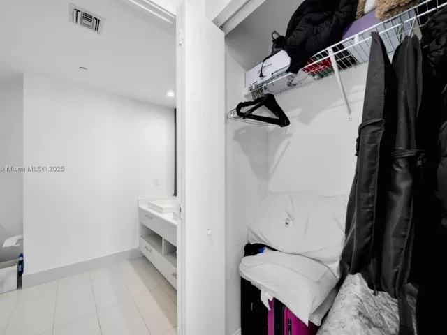 Продажа квартиры #3909 - фото 6813448