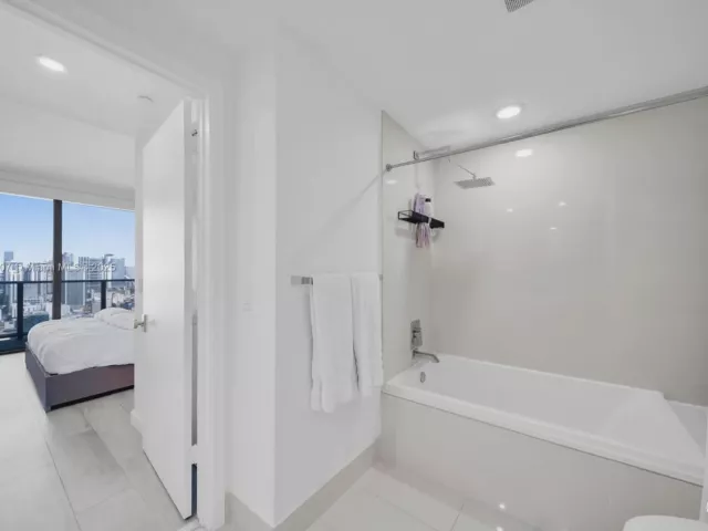 Продажа квартиры #3909 - фото 6813451