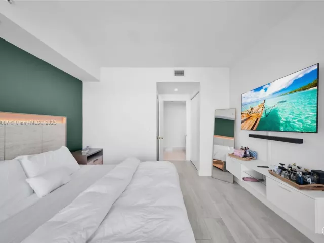 Продажа квартиры #3909 - фото 6813446