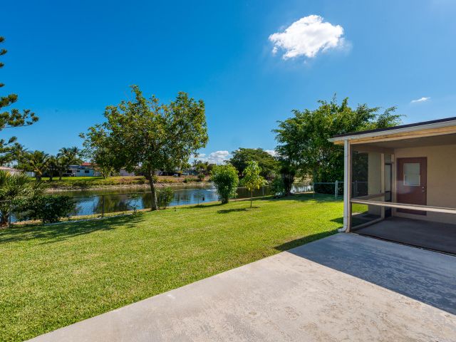 Дом в аренду по адресу 10905 Eureka Street - фото 6830531