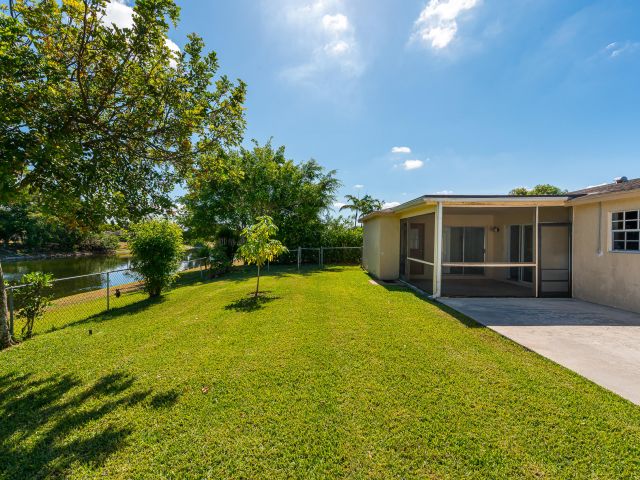 Дом в аренду по адресу 10905 Eureka Street - фото 6830532