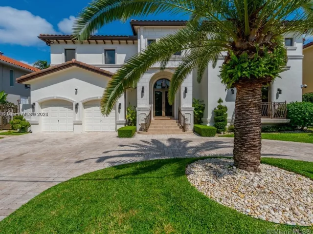 Дом в аренду по адресу 16433 NE 31st Ave - фото 6815269