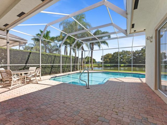 Продажа дома по адресу 12181 Rockledge Circle - фото 6816079