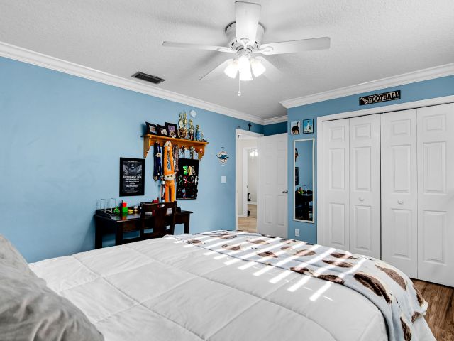 Продажа дома по адресу 1560 SW 16th Street - фото 6816046