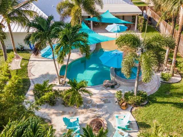 Продажа дома по адресу 1560 SW 16th Street - фото 6816063