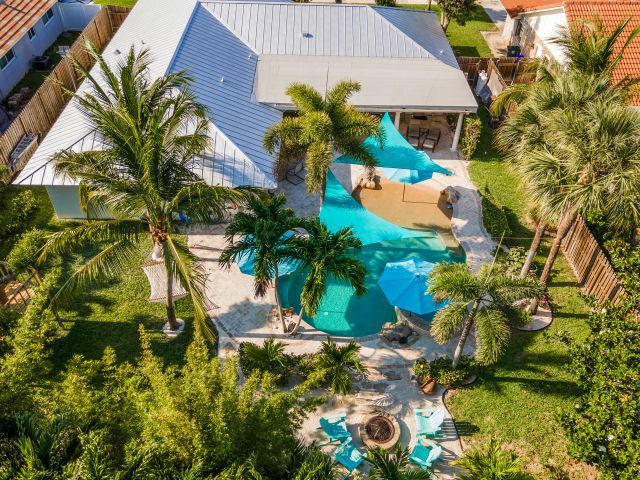 Продажа дома по адресу 1560 SW 16th Street - фото 6816065