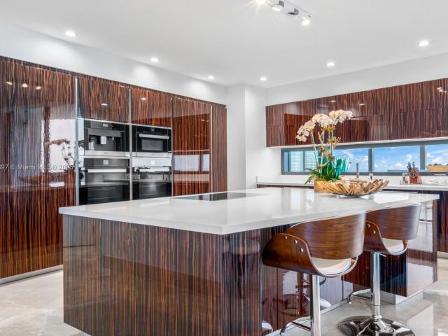 Продажа квартиры #5105 - фото 6836398