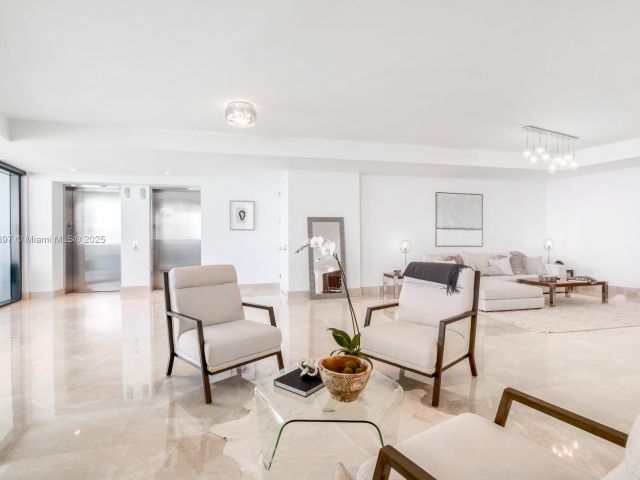 Продажа квартиры #5105 - фото 6836401