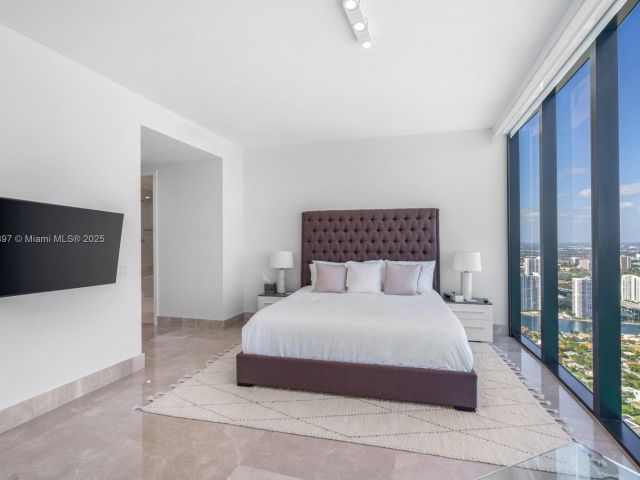 Продажа квартиры #5105 - фото 6836405