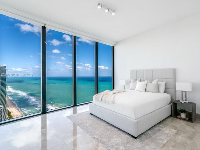 Продажа квартиры #5105 - фото 6836407