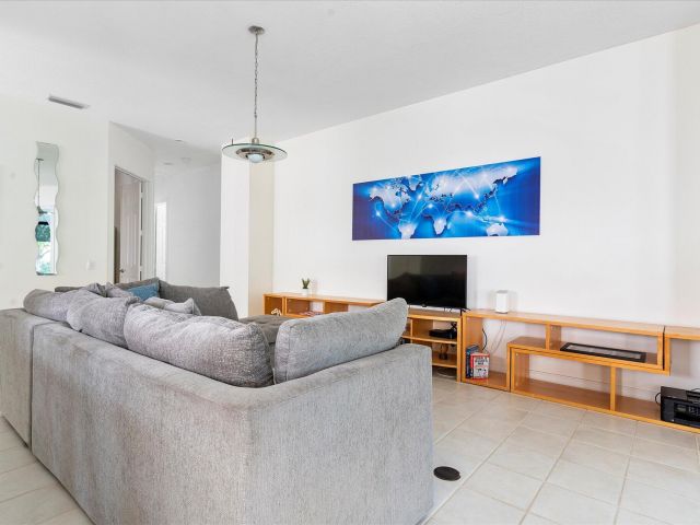 Продажа дома по адресу 2563 James River Road - фото 6815022