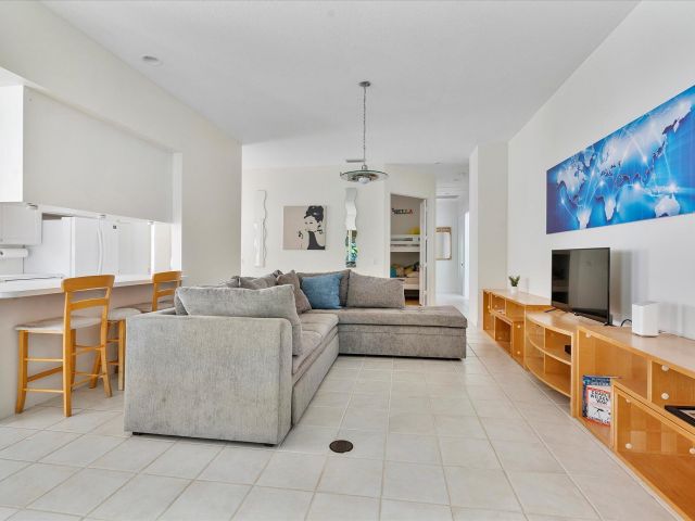 Продажа дома по адресу 2563 James River Road - фото 6815023