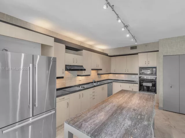 Продажа квартиры #906 - фото 6817316