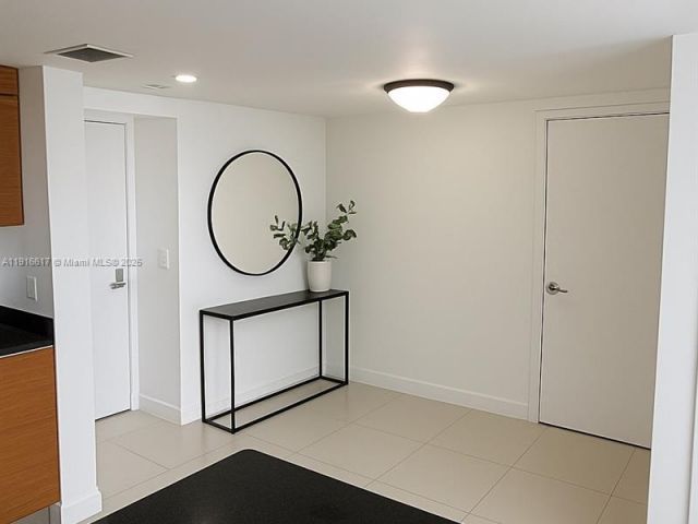 Продажа квартиры #2505 - фото 6817561