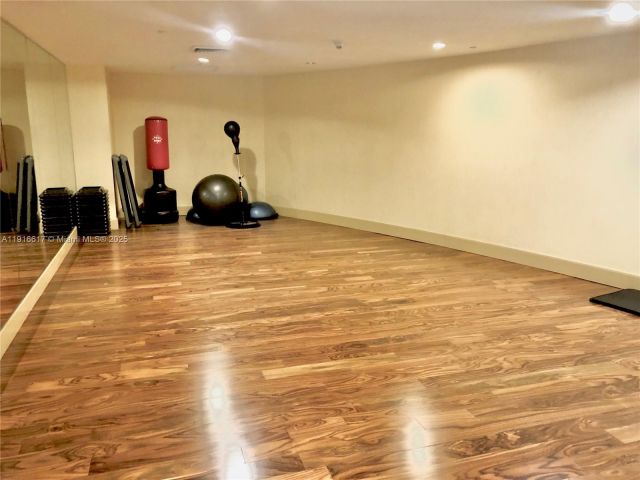 Продажа квартиры #2505 - фото 6817566