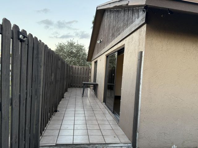 Дом в аренду по адресу 1389 Pines Lane - фото 6830016