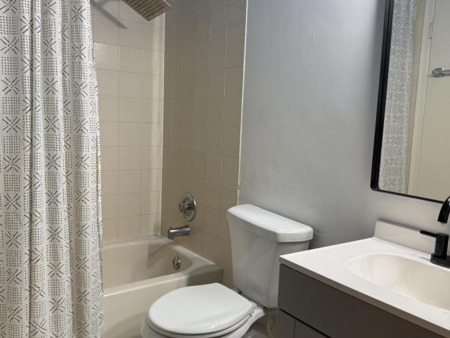 Дом в аренду по адресу 1389 Pines Lane - фото 6830028