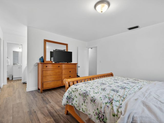 Продажа дома по адресу 20130 NW 34th Court - фото 6818123