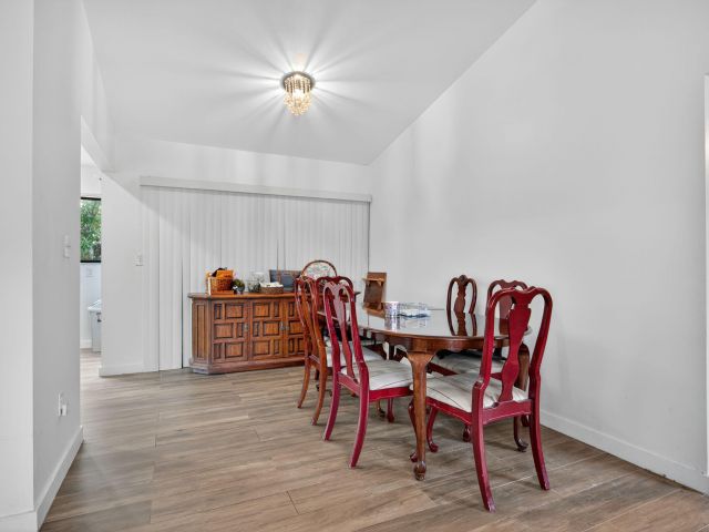 Продажа дома по адресу 20130 NW 34th Court - фото 6818134