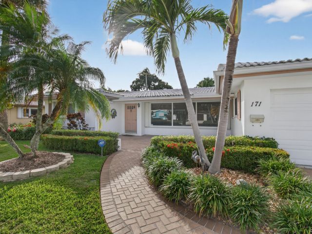 Продажа дома по адресу 171 SW 7 Avenue - фото 6903637