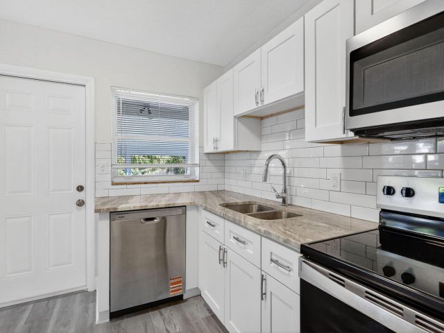 Продажа дома по адресу 1941 Taft Street - фото 6831259