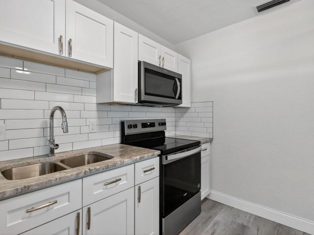 Продажа дома по адресу 1941 Taft Street - фото 6831260