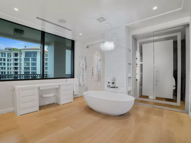 Продажа квартиры #6864 - фото 6822907