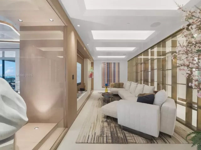 Продажа квартиры #6864 - фото 6822915