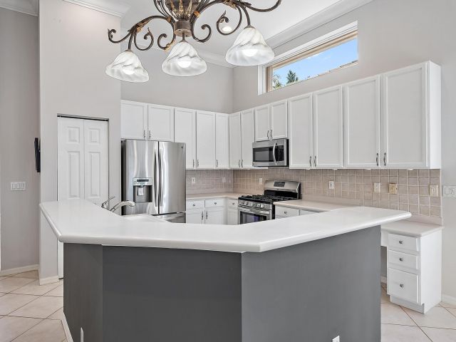 Продажа дома по адресу 10911 Grande Boulevard - фото 6830123