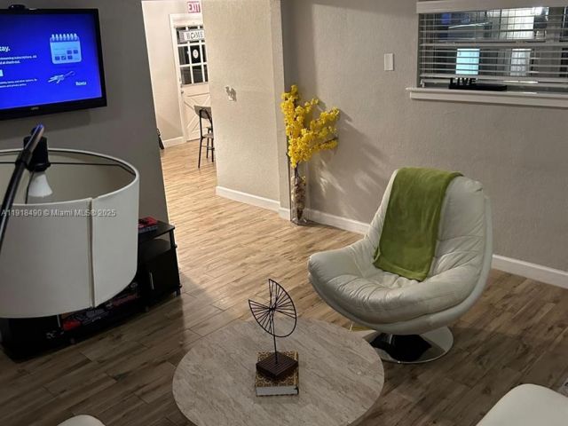 Дом в аренду по адресу 5289 N Andrews Ave - фото 7439381