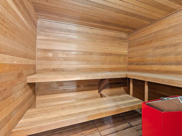 Дом в аренду по адресу 4631 Brook Drive - фото 6830040