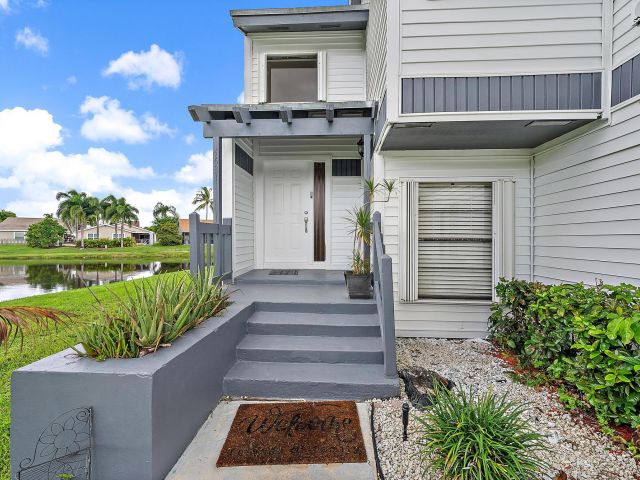 Дом в аренду по адресу 4631 Brook Drive - фото 6830051