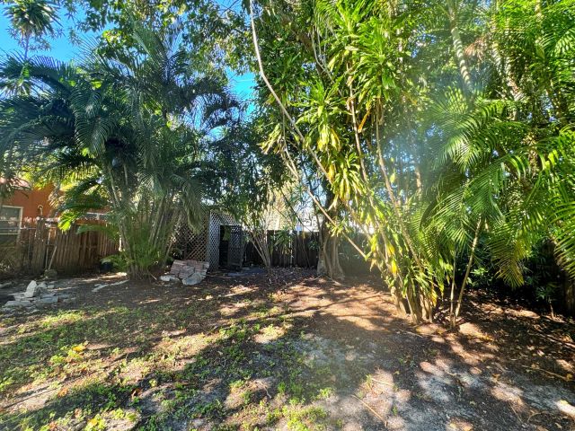 Продажа дома по адресу 811 Flamingo Drive - фото 6833659