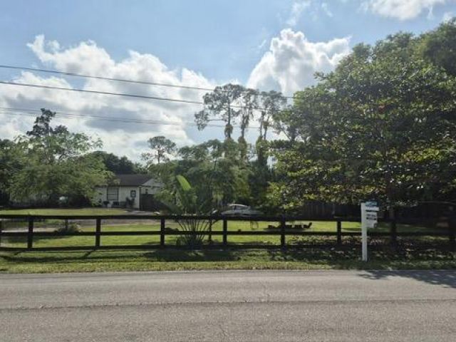 Продажа дома по адресу 13706 44th Place N - фото 6853101