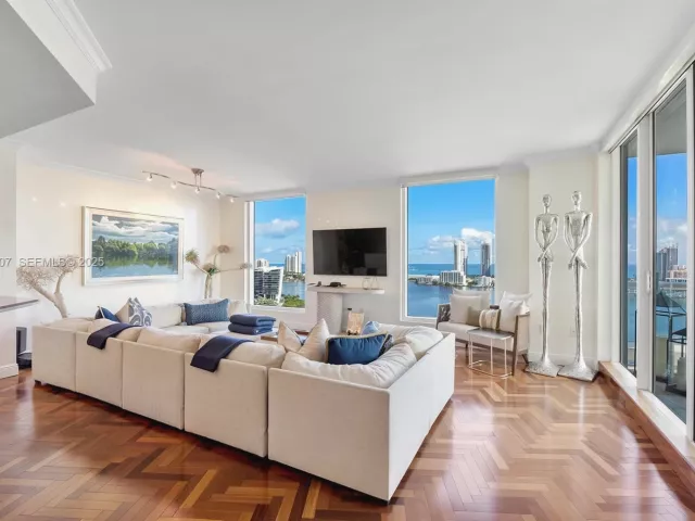 Продажа квартиры #2406 - фото 6861339