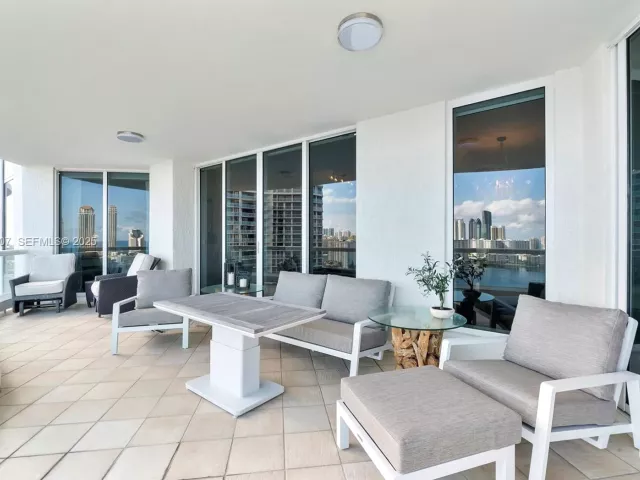 Продажа квартиры #2406 - фото 6861344