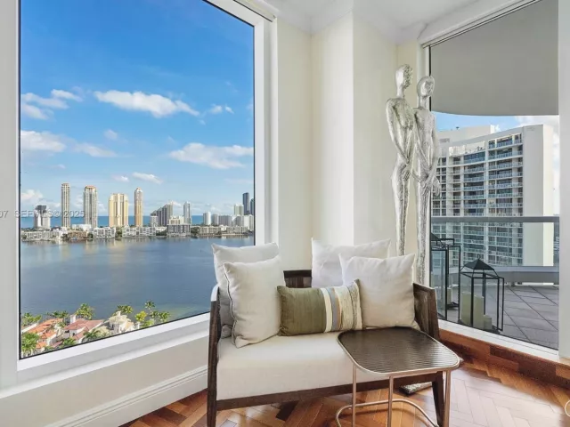 Продажа квартиры #2406 - фото 6861337