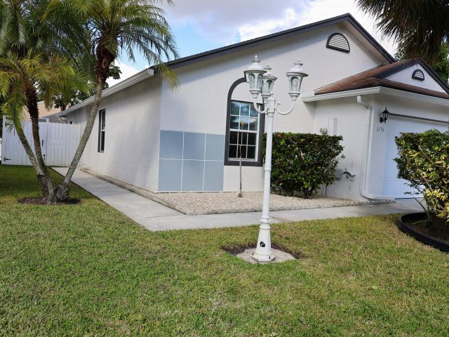 Продажа дома по адресу 6196 Azalea Circle - фото 6829946