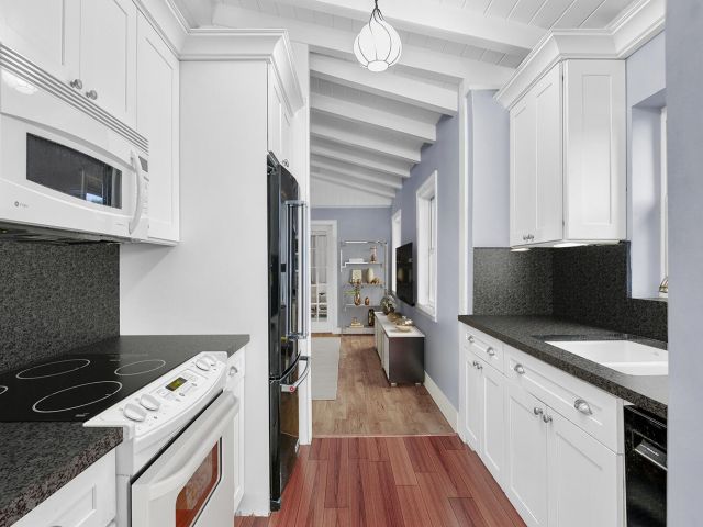 Продажа дома по адресу 3203 Palm Drive - фото 6820337