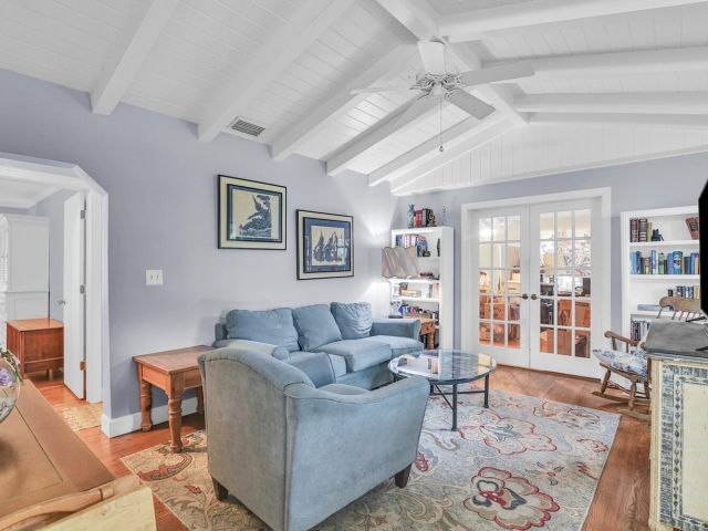 Продажа дома по адресу 3203 Palm Drive - фото 6820341